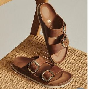 NWT Women's Arizona Oiled Leather Big Buckle Slide Sandals